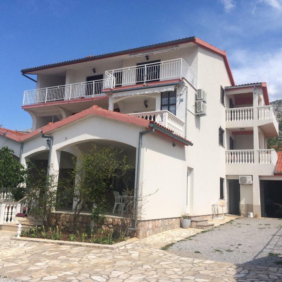 Apartments Villa Jusup Starigrad Paklenica Exterior foto